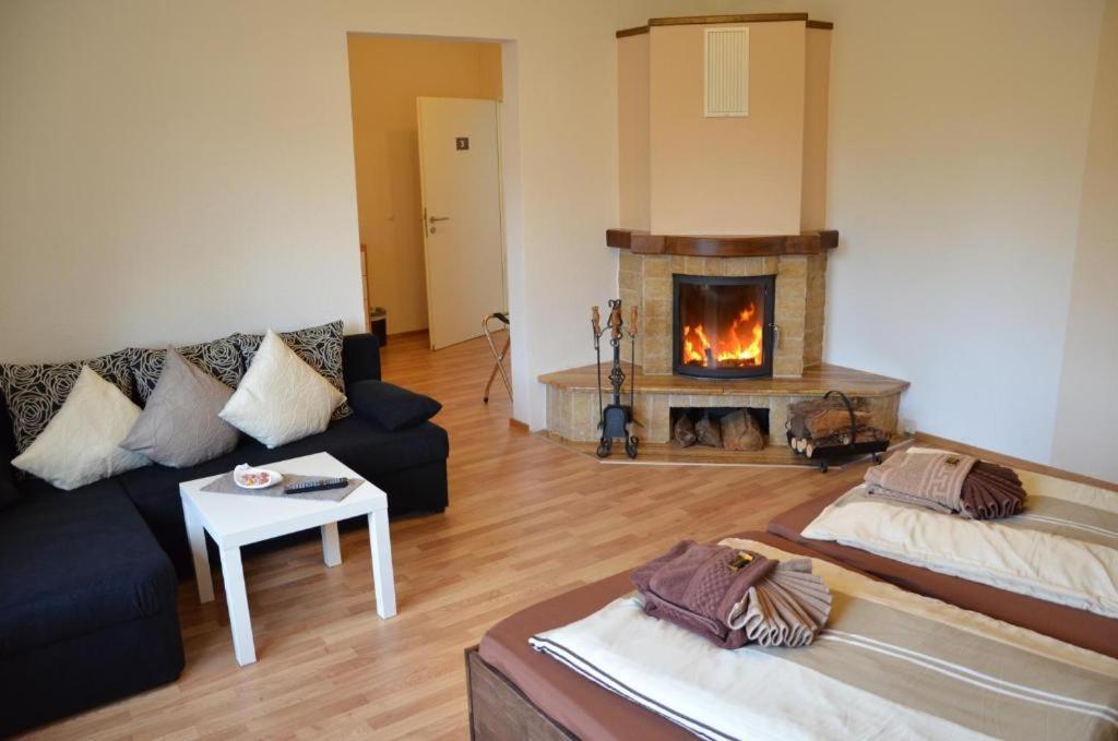 Skypension Schönefeld Extérieur photo