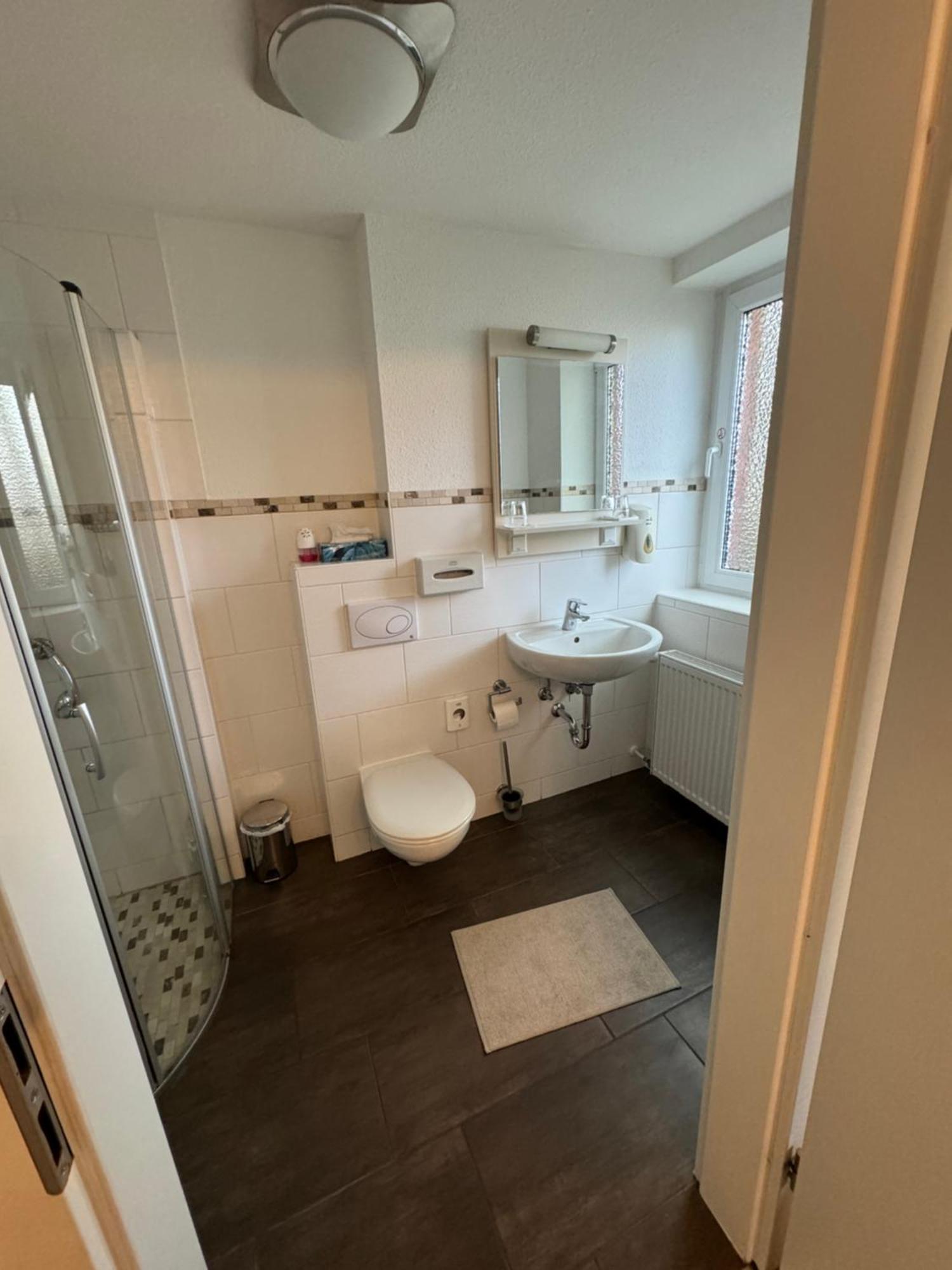 Skypension Schönefeld Extérieur photo