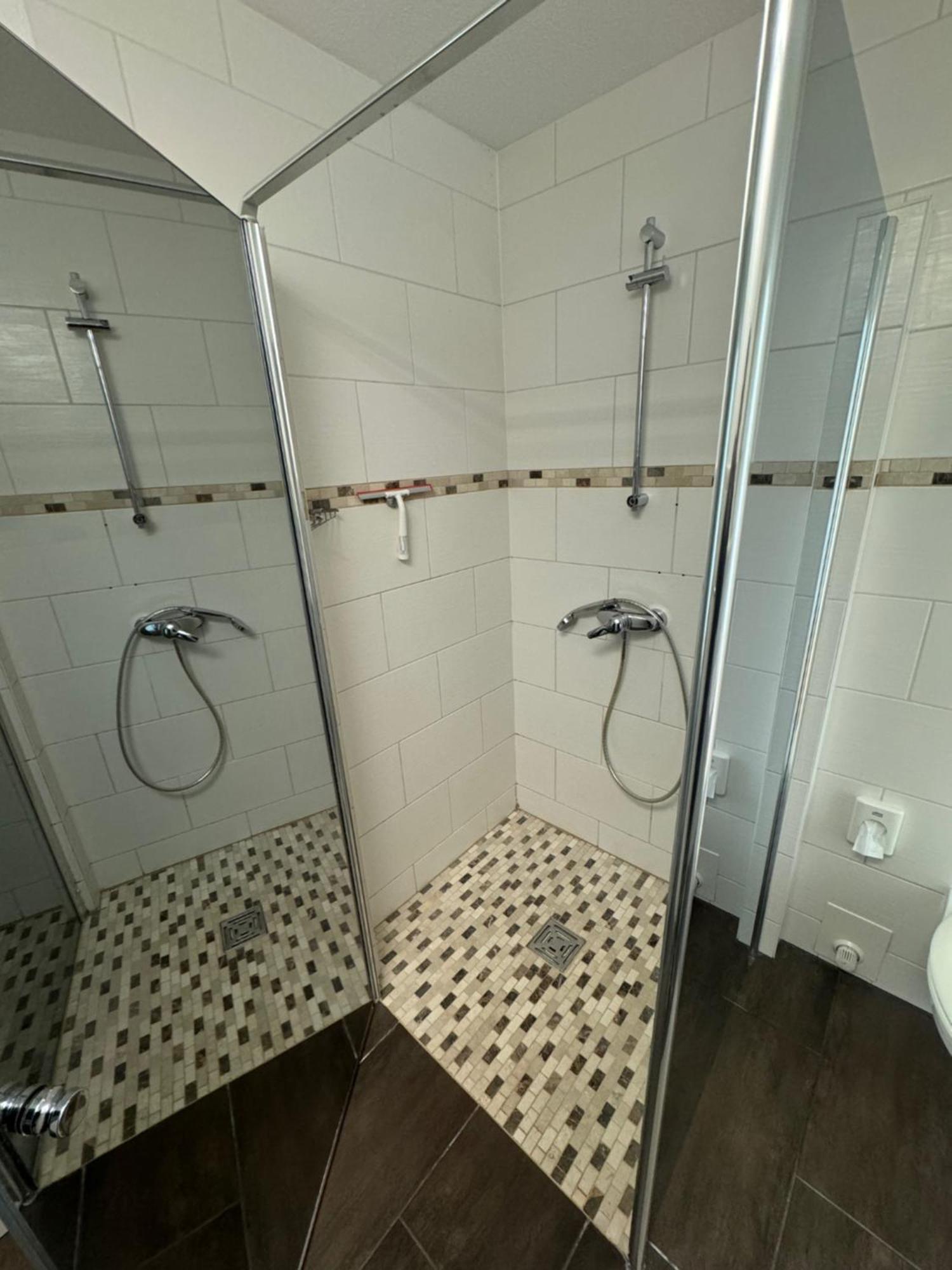 Skypension Schönefeld Extérieur photo