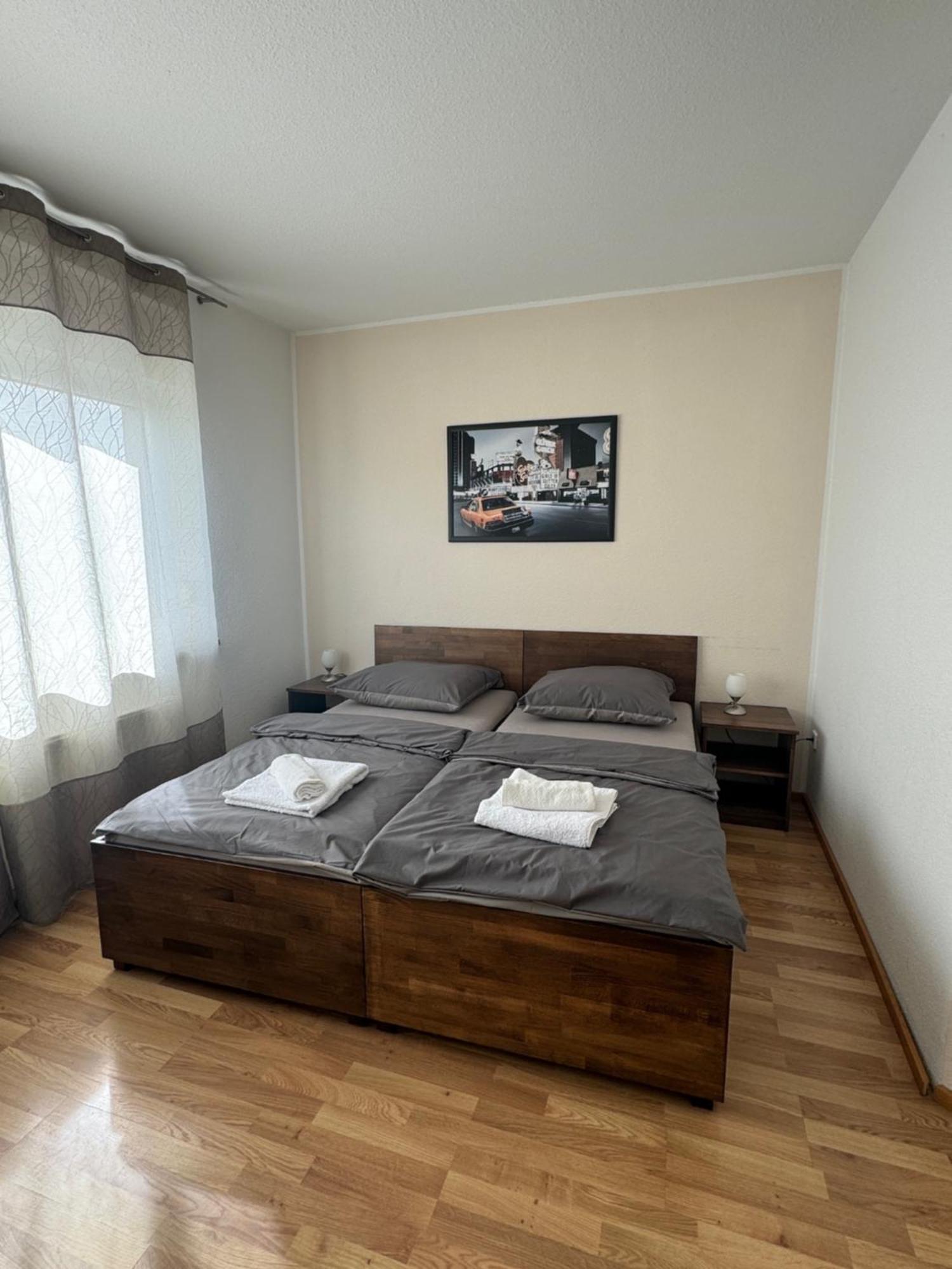 Skypension Schönefeld Extérieur photo